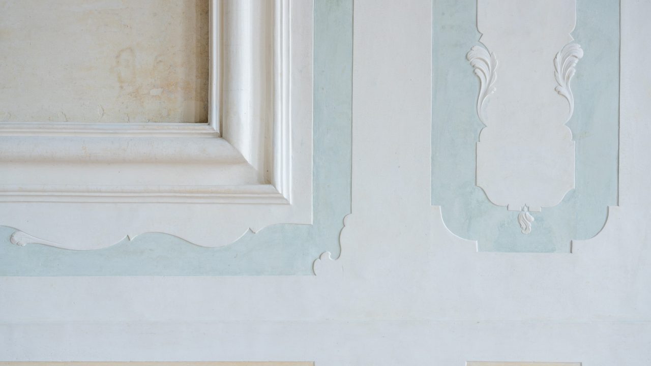 decorazioni a stucco